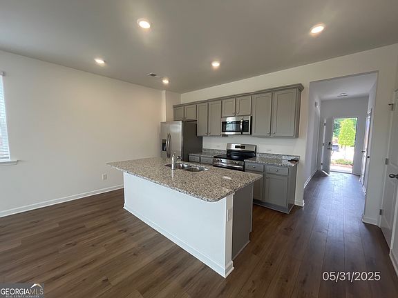 4th image of 229 Kenoot Dr