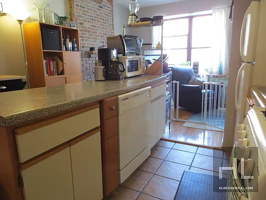 Rented by Highline Residential | media 25