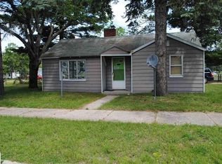 902 Elmer St, Cadillac, MI 49601