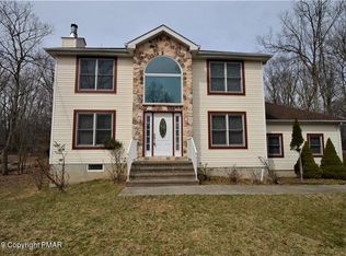 187 Bromley Rd, Henryville, PA 18332