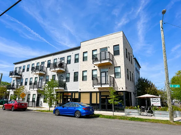 Fresh & Modern Apartment Building in Church Hill w/ tons of Walkability!!, 2910 Q St #303, Richmond, VA 23223