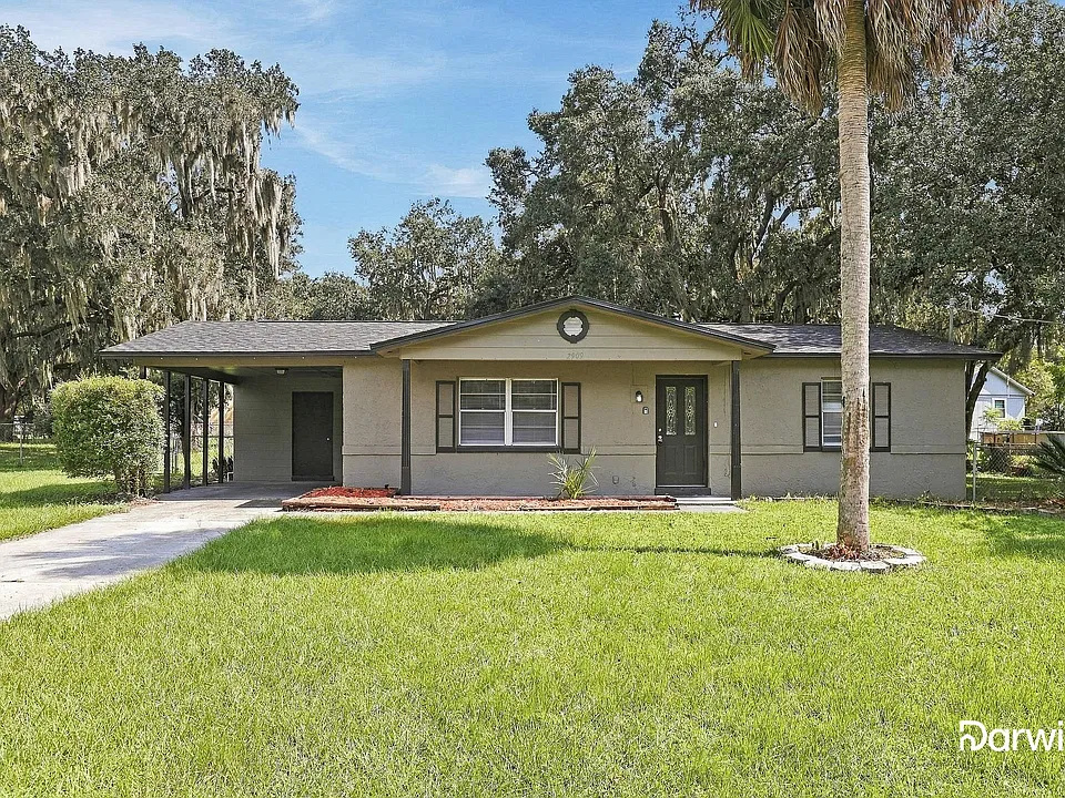 2909 N Pineway Dr