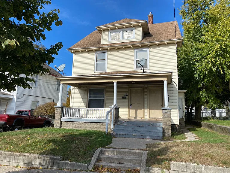465-467 Howard SE — Photo 1