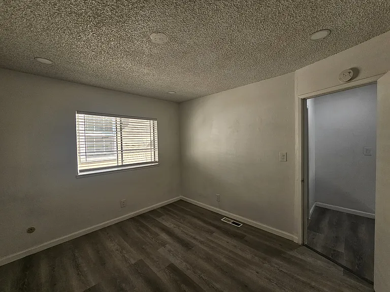 1814 V St #7 — Photo 12
