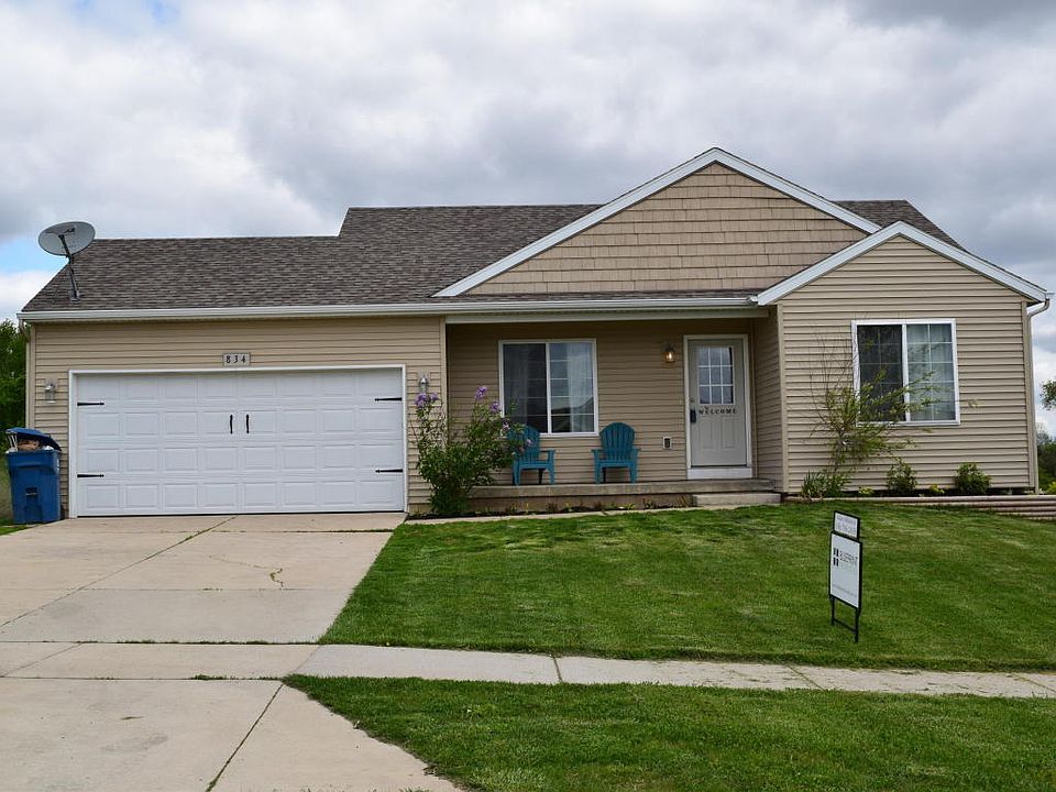 1st image of 834 Green Meadows Dr