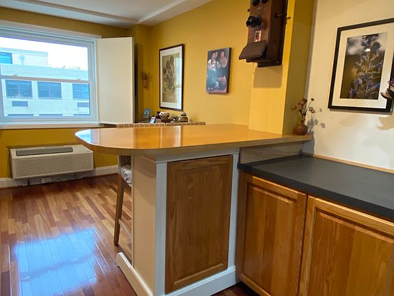 4th image of 1801 Clydesdale Pl NW APT 722