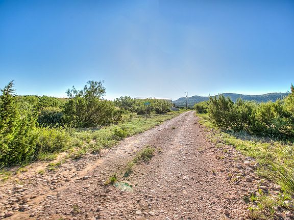 3rd image of 15055 S State Highway 208