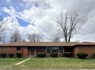 11200 Wahrman St, Romulus, MI 48174