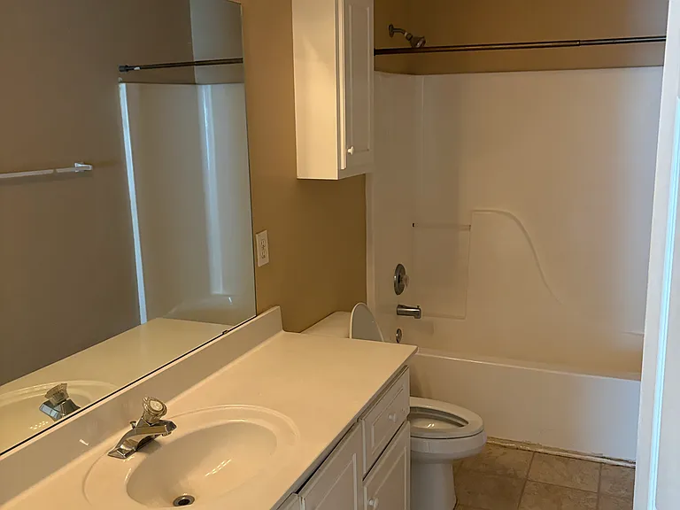 1687 Summerwoods Cir — Photo 6