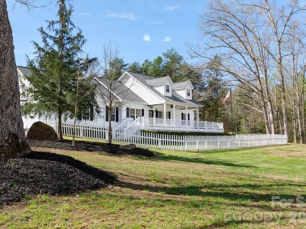 1108 King Rd, York, SC 29745