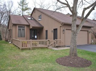 25 Circle Wood Rd, Rochester, NY 14625