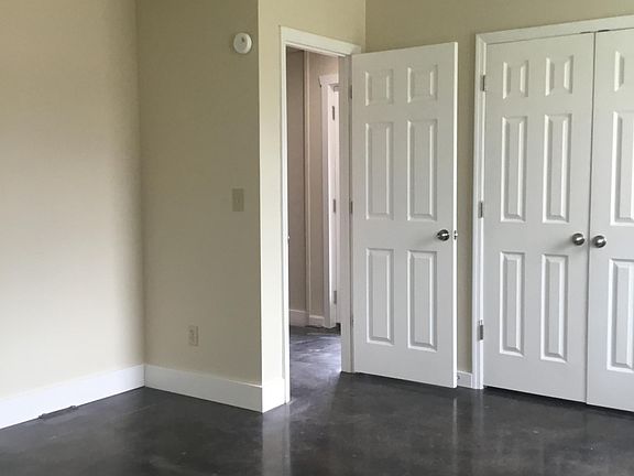 5th image of 263 Brook Hollow Dr #B