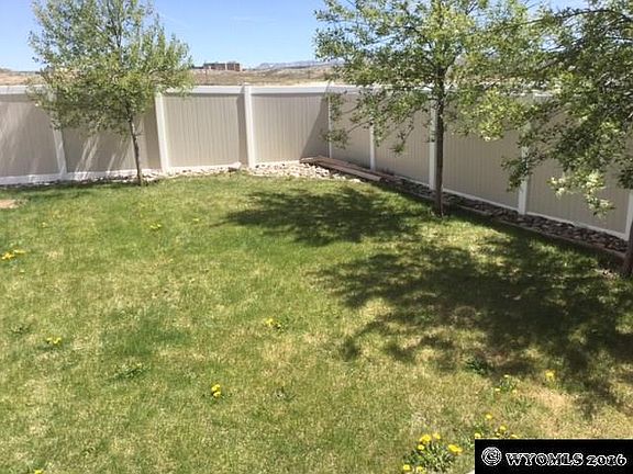 3rd image of 875 Blue Sage Way
