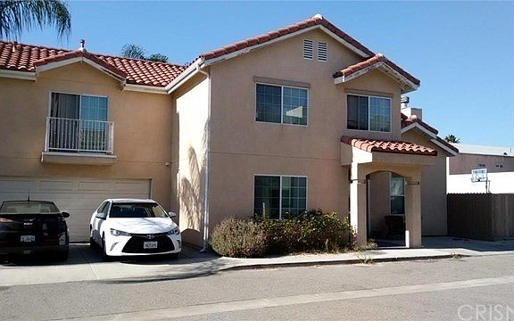 4th image of 9136 Langdon Ave
