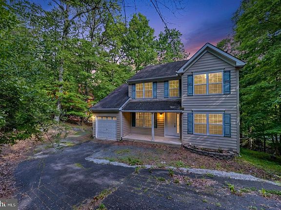 2nd image of 112 Cedar Ln