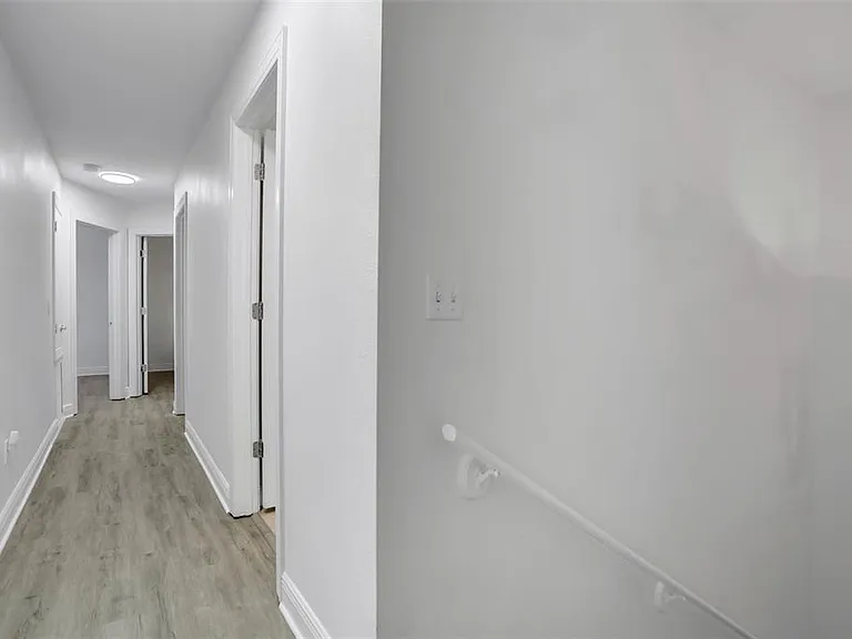 148 S Thornton Ave — Photo 37
