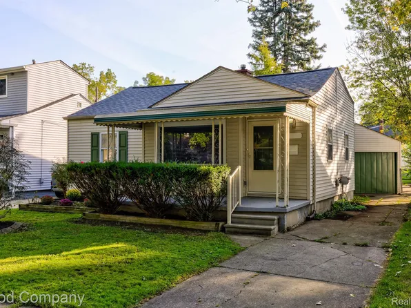 26356 Brettonwoods St, Madison Heights, MI 48071