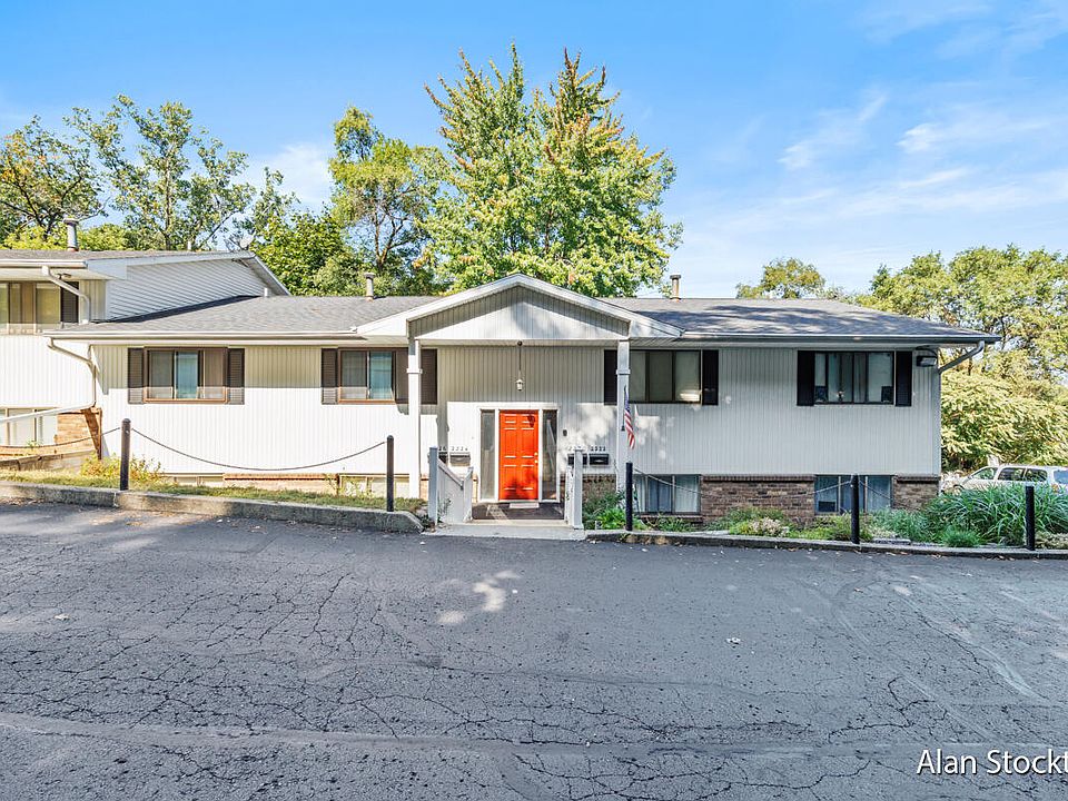 1st image of 2226 Banner Ct SW #4