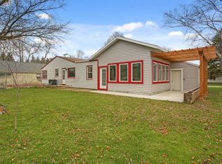 3116 N 106th St, Wauwatosa, WI 53222