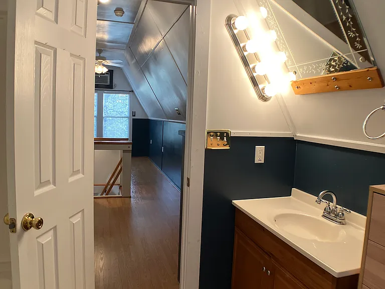 Upstairs Bathroom