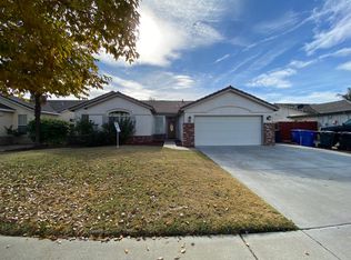 861 Bristol Cir, Lemoore, CA 93245