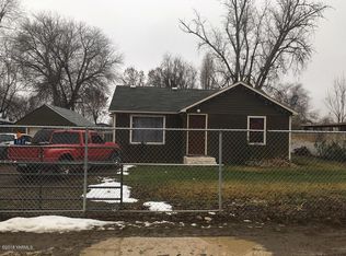 143 Home Acres Rd, Wapato, WA 98951