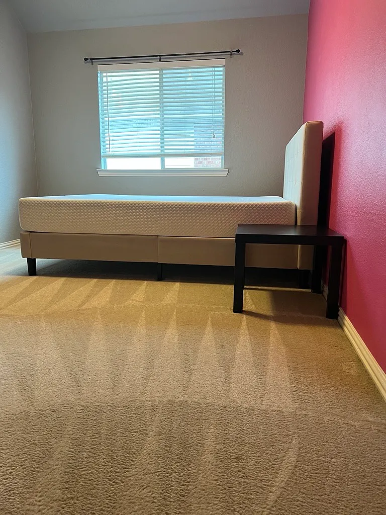 McKinney One Clean and Large Private Bedroom with Shared Bathroom — Photo 2