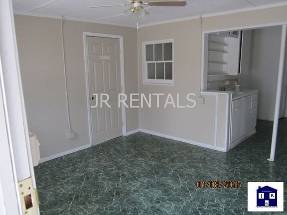 5th image of 212 N Fort Hood St