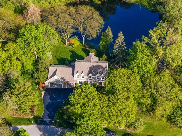 5544 Oak Grove Dr, Long Grove, IL 60047