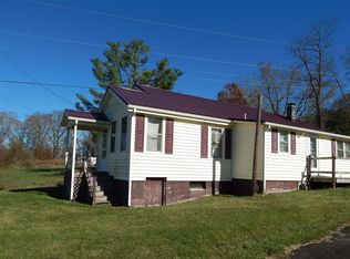 11 Mountain Ridge Ln, Galax, VA 24333