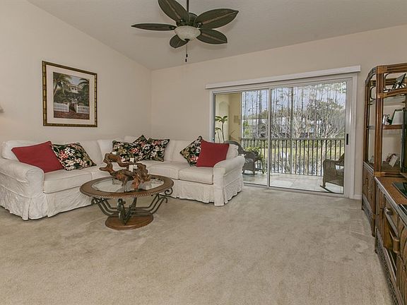2nd image of 205 Bayberry Cir Unit 704