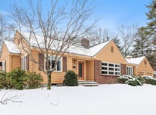 48 Dascomb Rd, Andover, MA 01810