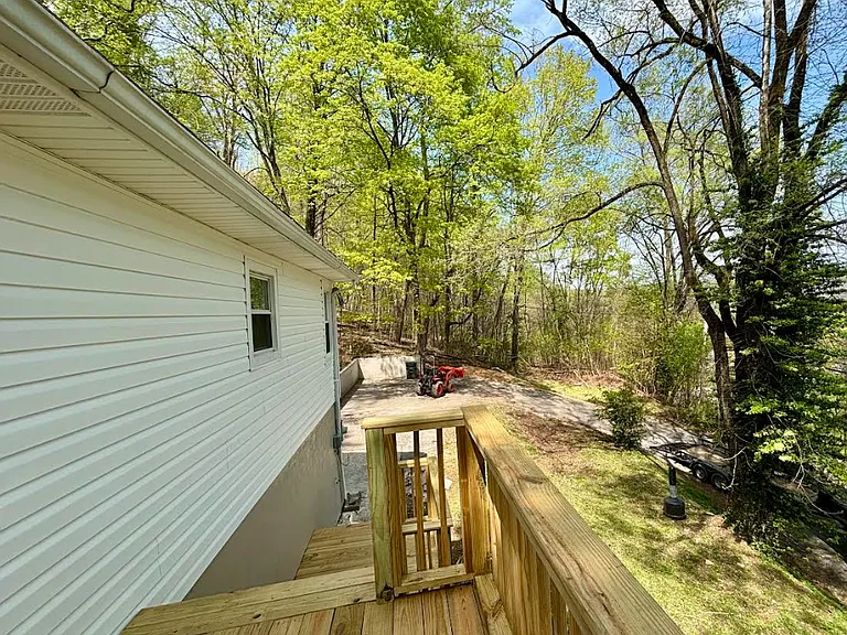 1658 Echo Ct — Photo 14
