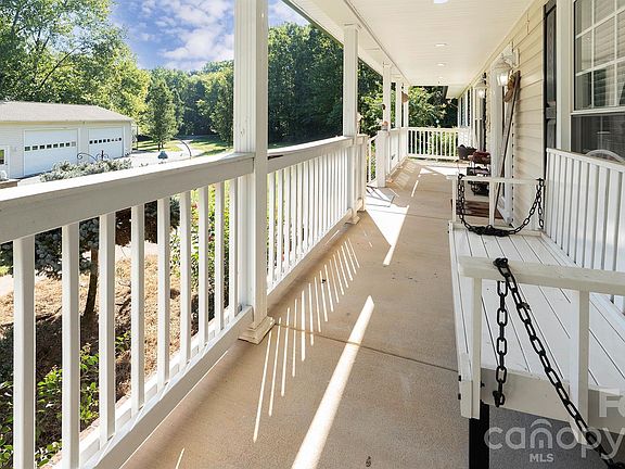 4th image of 717 Pilgrim Forest Dr