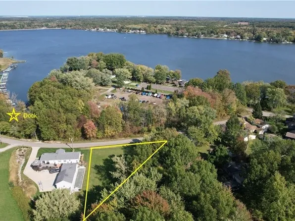 Jersey St, Lake Milton, OH 44429