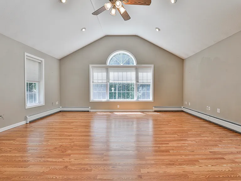 76 Groton Rd — Photo 11
