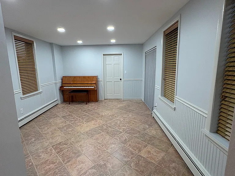 80 Ray St — Photo 21