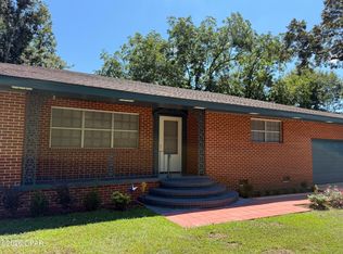 1021 8th Ave, Graceville, FL 32440