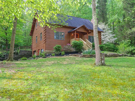 2nd image of 1108 Crooked Creek Ln