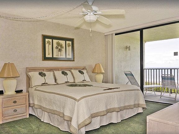 4th image of 7400 Ridgewood Ave #111
