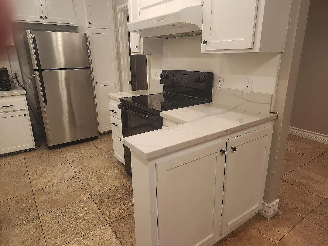 2 bed, 1008 sqft, $3,200 — Photo 3