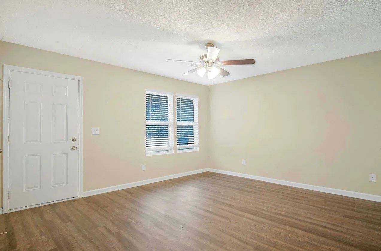 605 Thomasville Blvd SE — Photo 4
