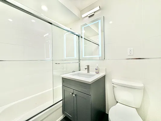 Rented by Amorelli Realty | media 10