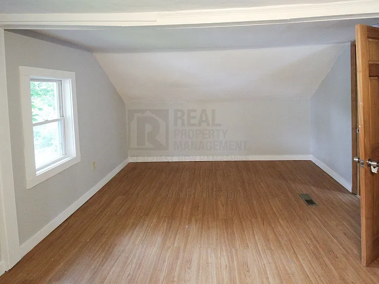 36 South St — Photo 11