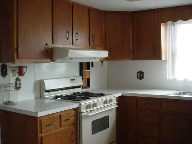 2nd image of 607 E Walnut St