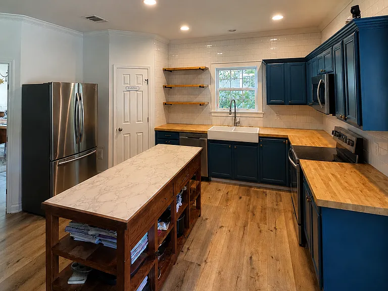 Kitchen with island - tons of storage!