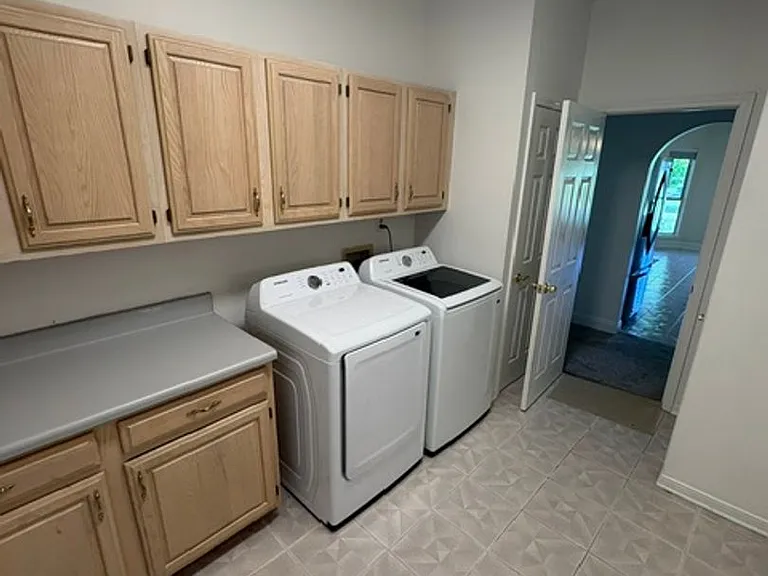 83 Lake Lorraine Cir — Photo 23