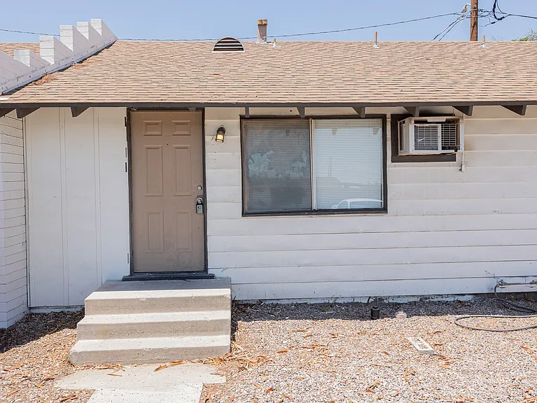 864 E Chandler Blvd, Chandler Az — Photo 2