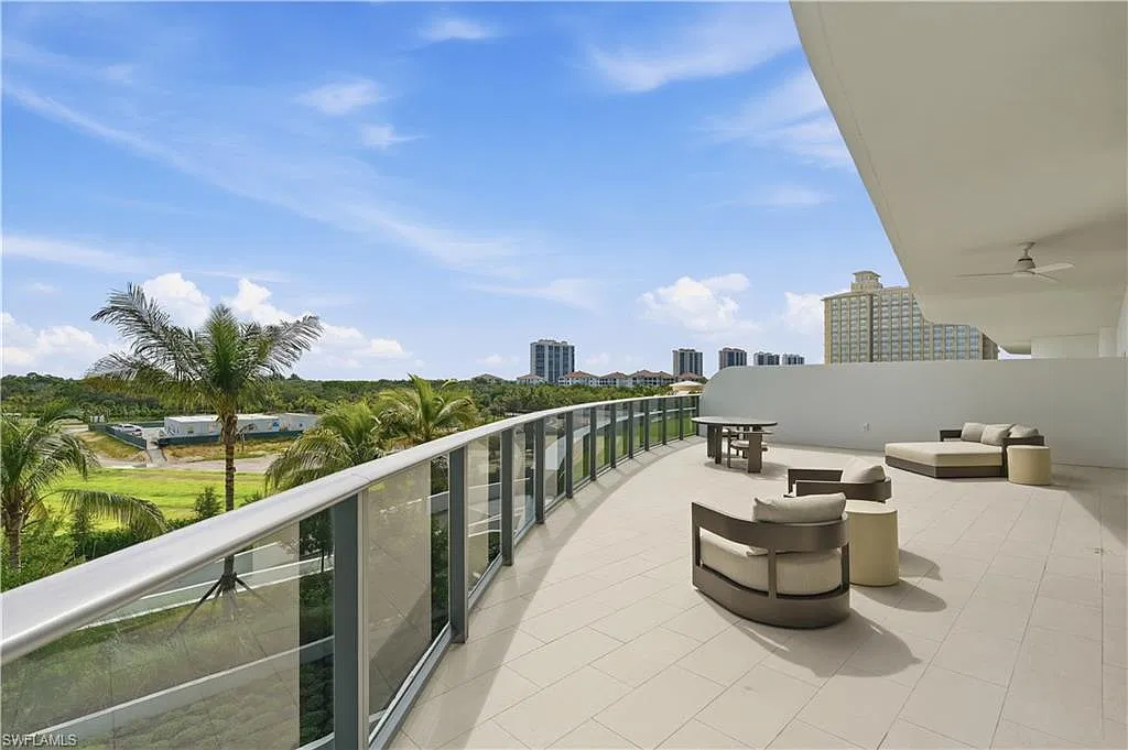5100 Seagrass Blvd — Photo 3