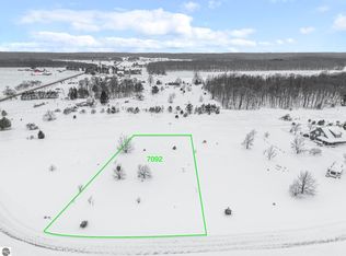 7092 Misty Ln, Lake Ann, MI 49650